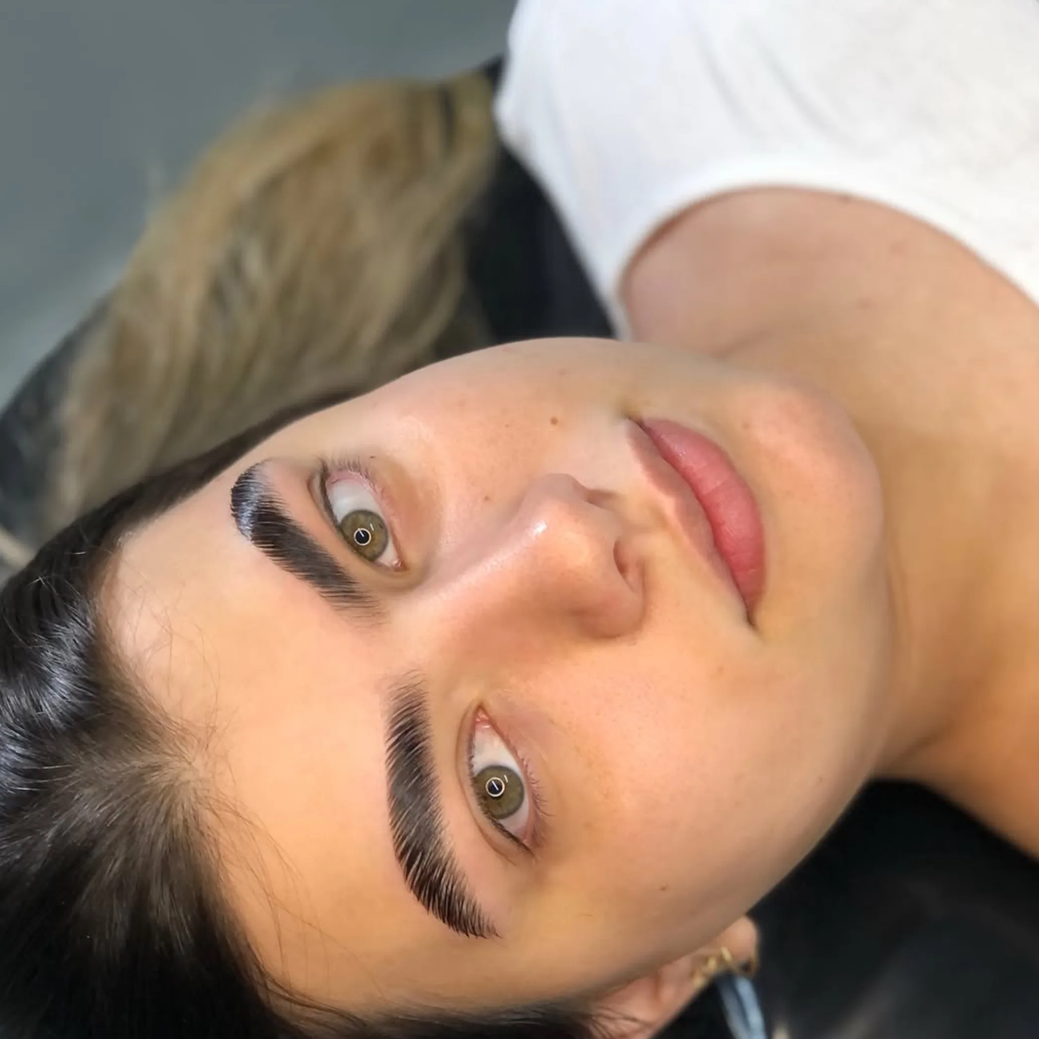 close-up of laminated eyebrows effects