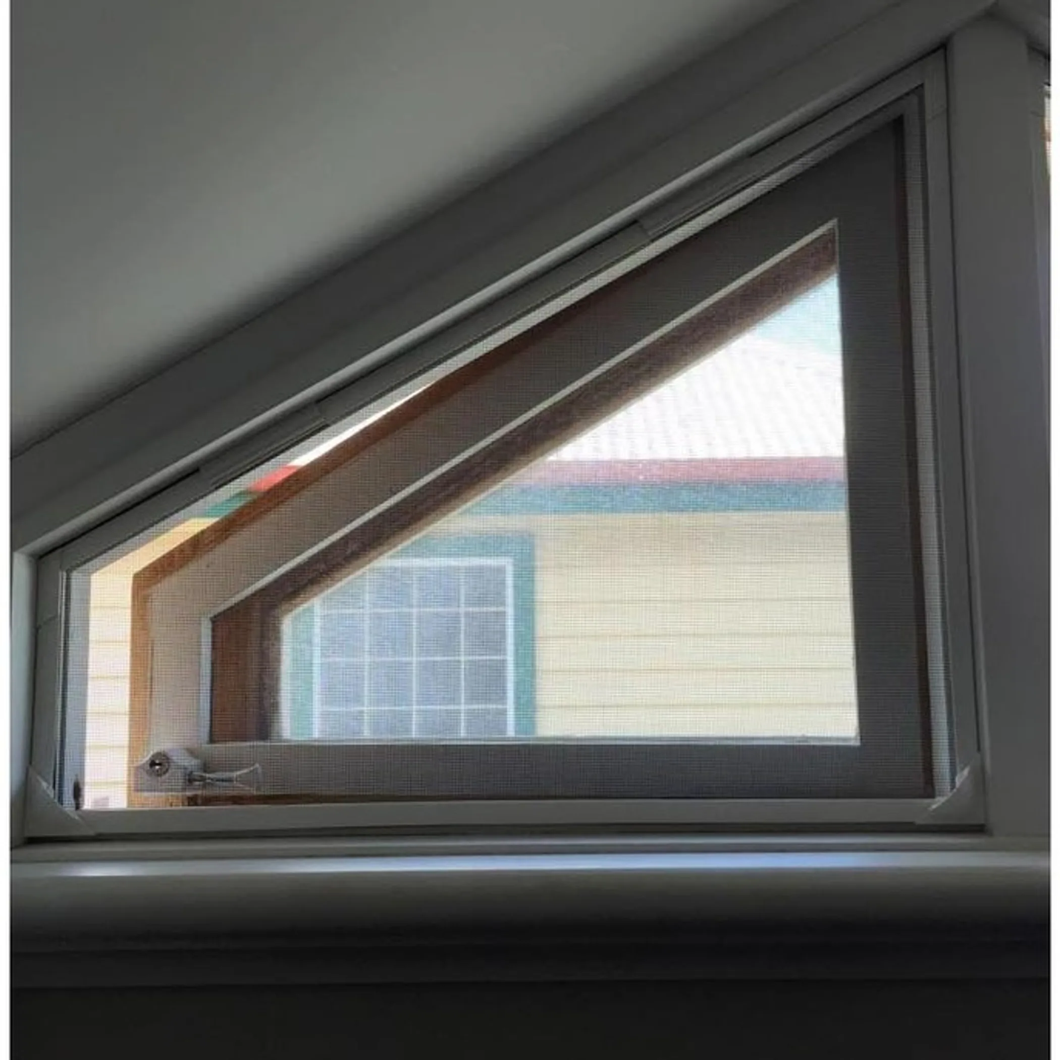 fitted window flyscreen