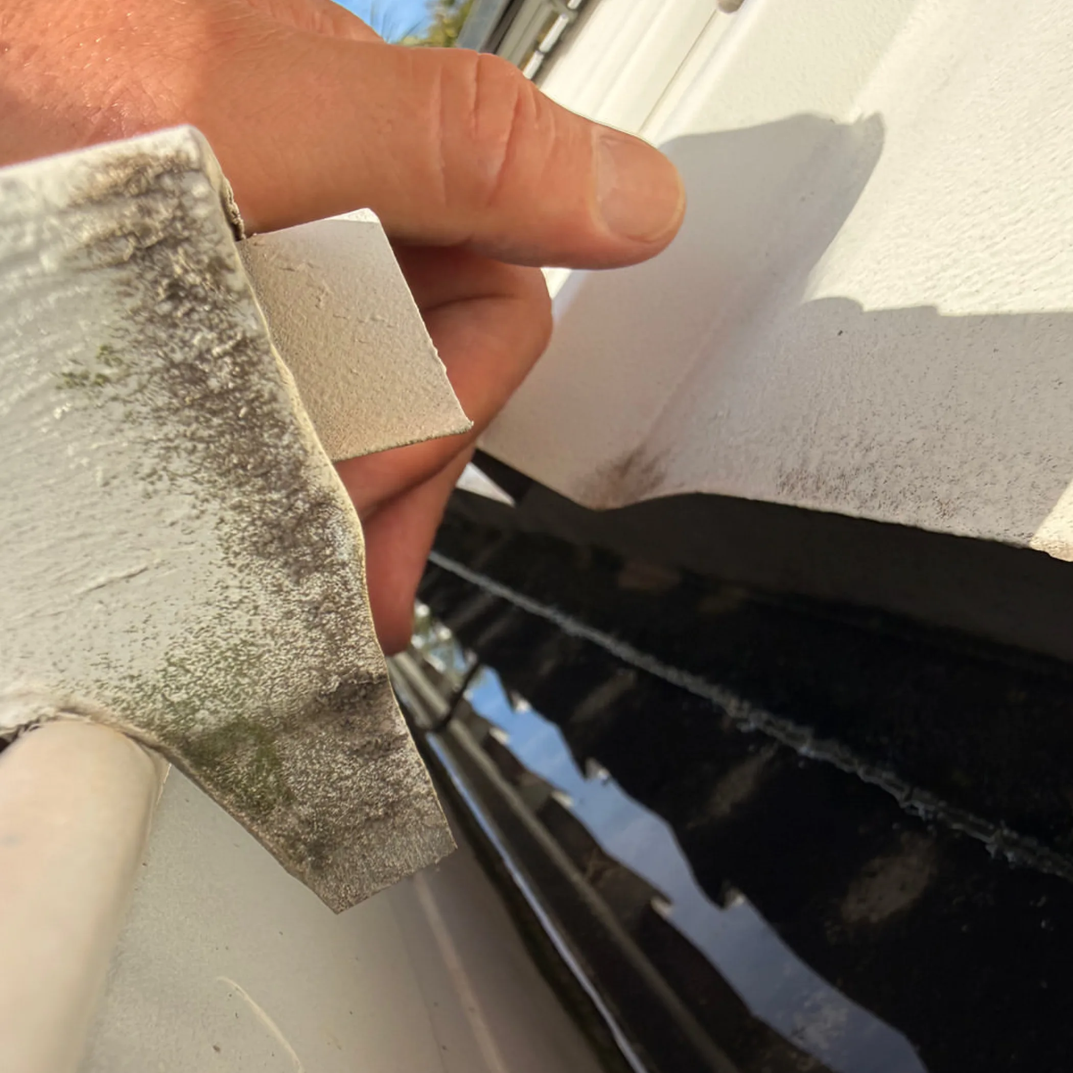 gutter joint with seasonal buildup